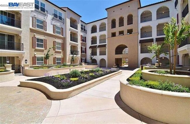 Photo - 3420 Finnian Way Unidad 104