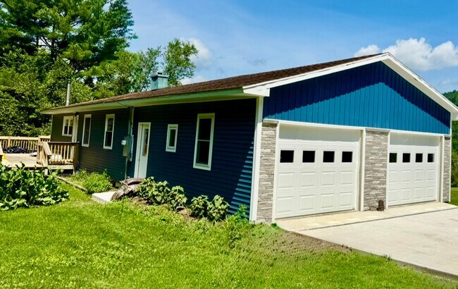 Photo - Beautiful Single-Family 3-Bedroom Home