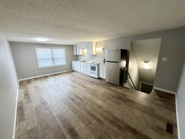 Photo - 253 Magnolia Ave Unit C