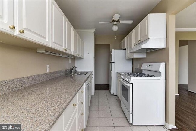 Photo - 3333 University Blvd W Unit 804