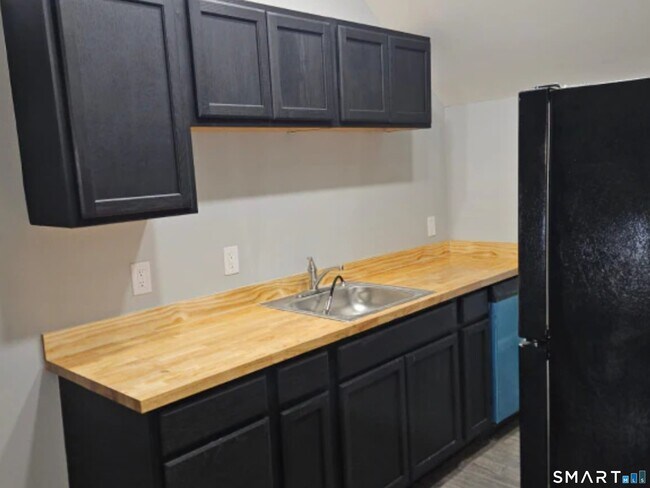 Photo - 158 Cliff St