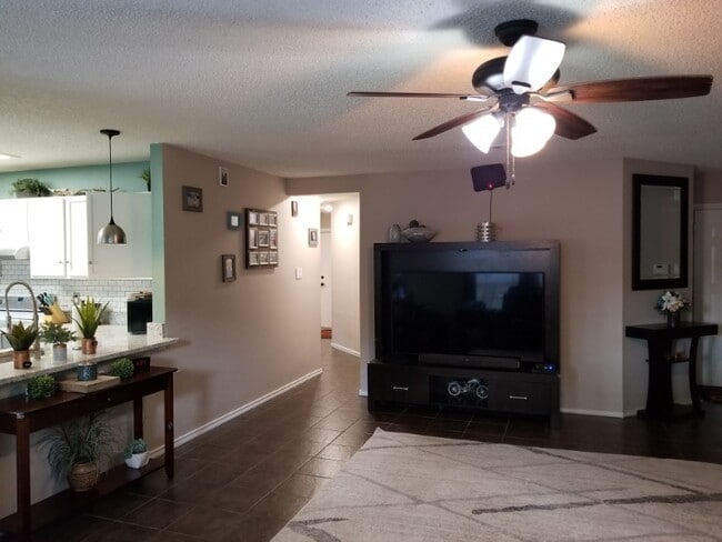 Photo - 8311 Border Ridge Dr