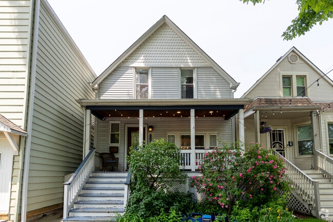 Building Photo - 2156 W Cuyler Ave Rental