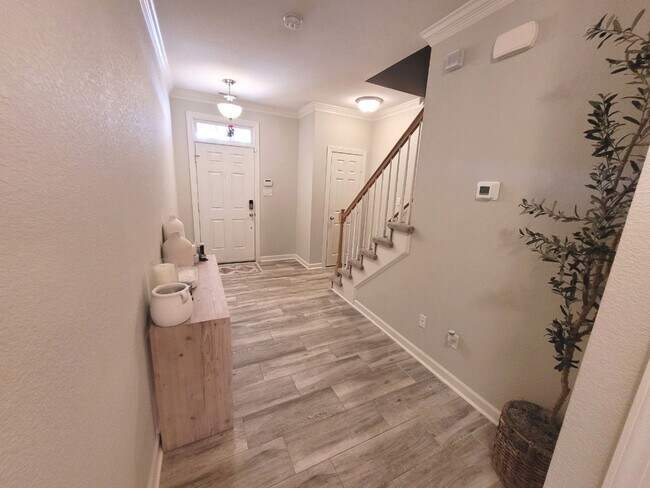 Photo - Gorgeous Townhome-Style Condo in Virginia Beach!