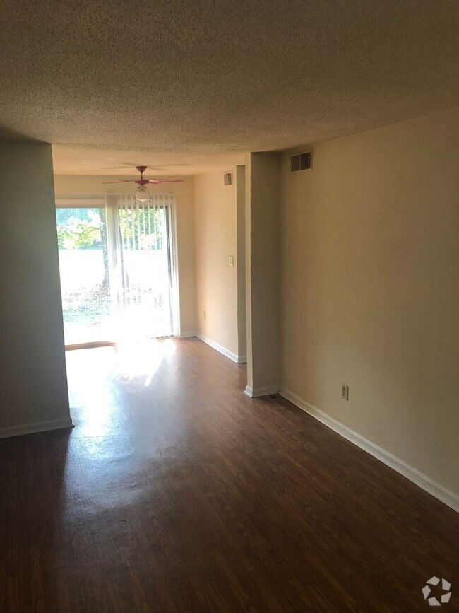 Building Photo - 1 bed/1 bath in South Charlotte - Sharon L... Rental