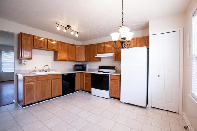 Photo - 10502 Guilderland Ct