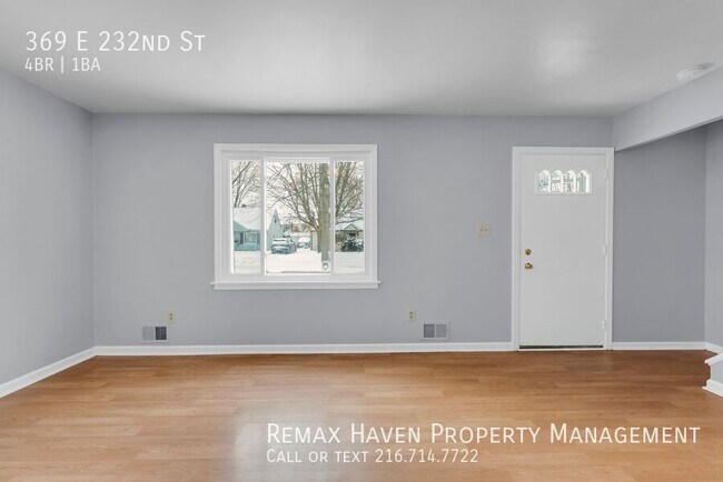 Photo - 369 E 232nd St