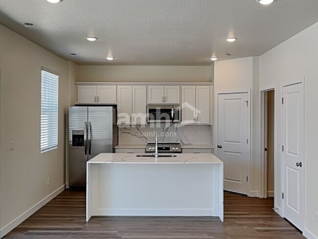 8974 S John Annie Ln
