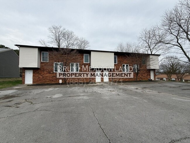 Building Photo - 2023 Belle Terra Rd Unit B