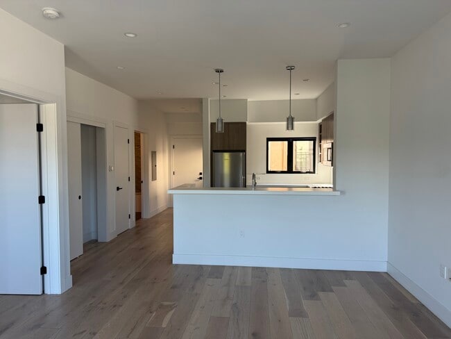 living room - 2747 San Pablo Ave Unit 502