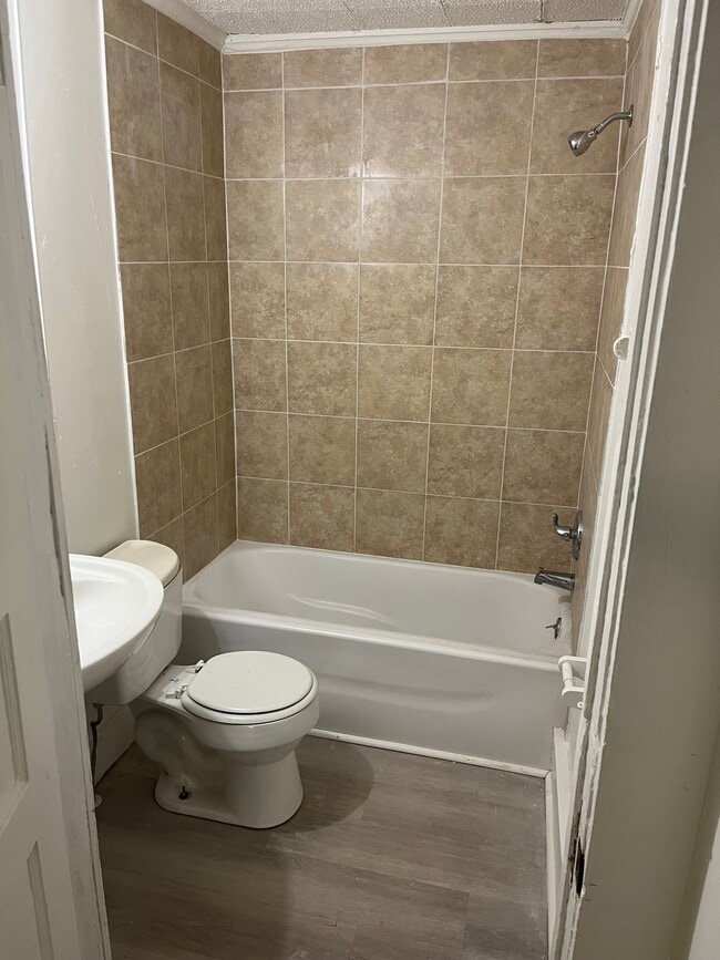 Photo - 2015 Grayson St House