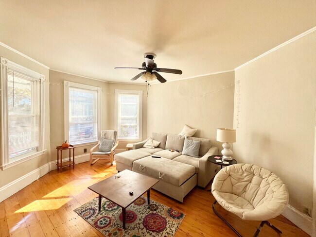 Building Photo - 5 Sachem St Unit 1