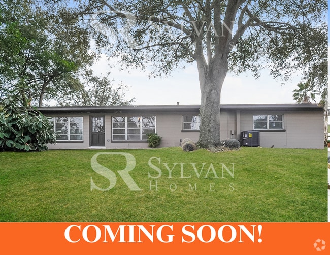 Building Photo - Enjoy living the good life in this 3 bedro... Rental