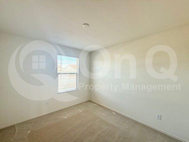 Photo - 1435 E Angie Dr