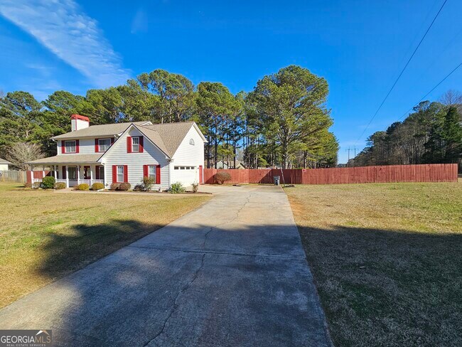 Photo - 611 Lora Smith Rd