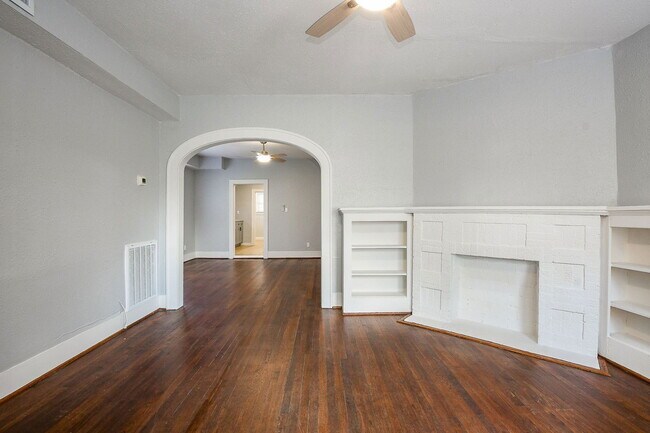 Photo - 3015 Isabella St