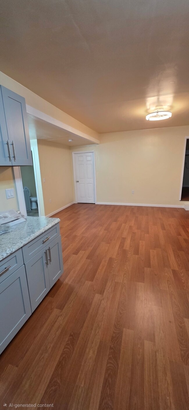 Photo - 400 N Dillard St