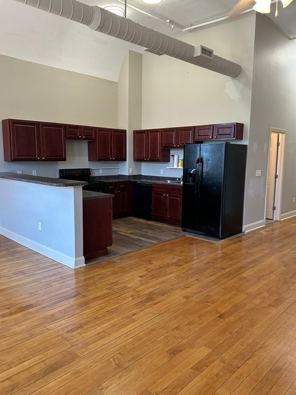 Photo - 319 Main St Unidad 6