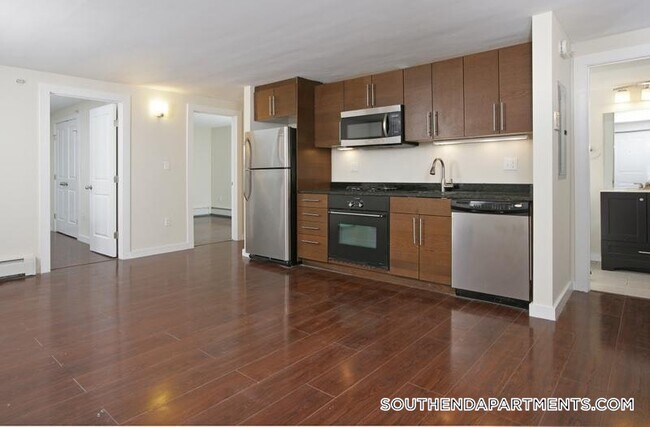 Building Photo - 16 E Springfield St Unit 4