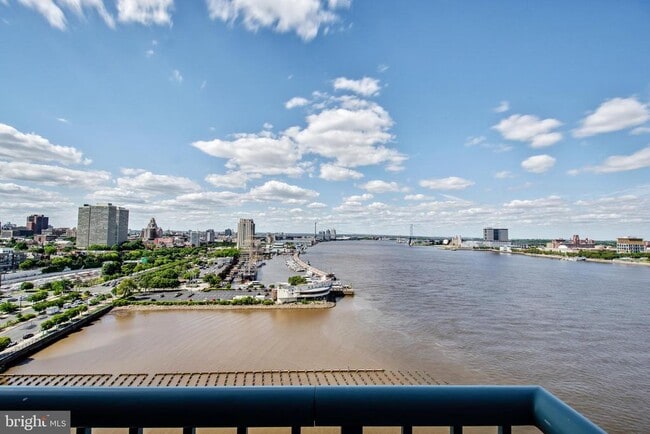 Photo - 717 S Christopher Columbus Blvd Unit 1505