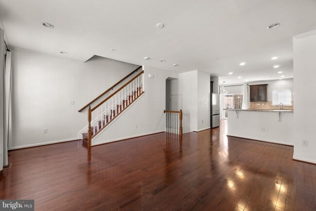 Photo - 8020 Ravenclaw Rd