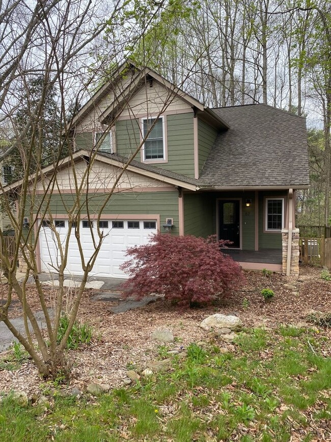 Photo - West AVL - Modern Craftsman Style 3 Bedroom