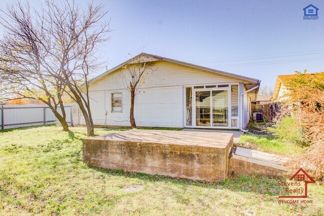 Photo - 1512 SW 6th St