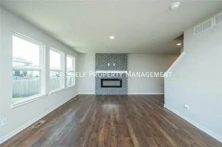 Photo - 1060 Spruce St