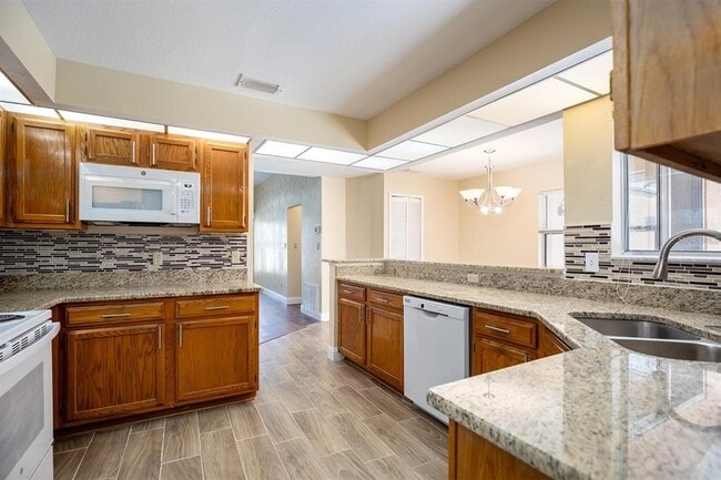 Photo - 5957 Groveline Dr