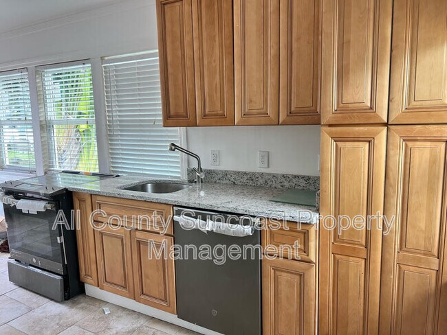 Photo - 181 73rd Ave Unidad #A