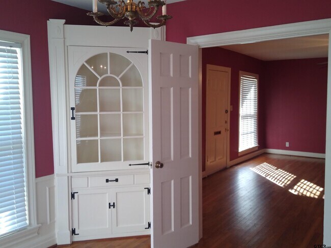 Photo - 409 Sunny Ln