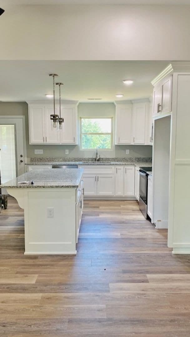 Photo - Charming 3 Bedroom, 2 Bath home.