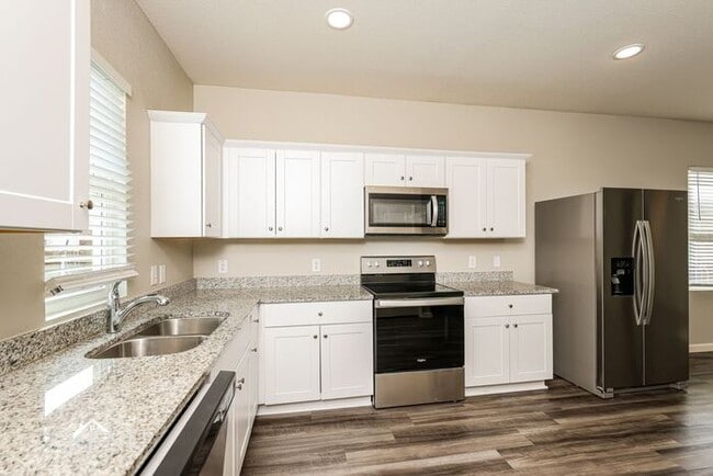 Photo - 6106 Harrah Ln