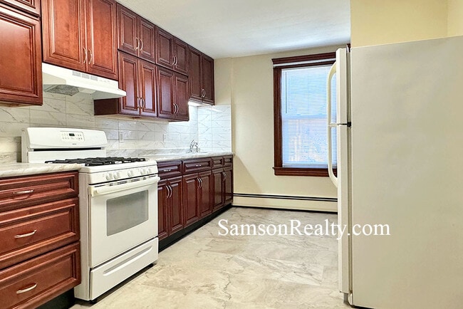 Photo - 610 Pawtucket Ave Unit 3