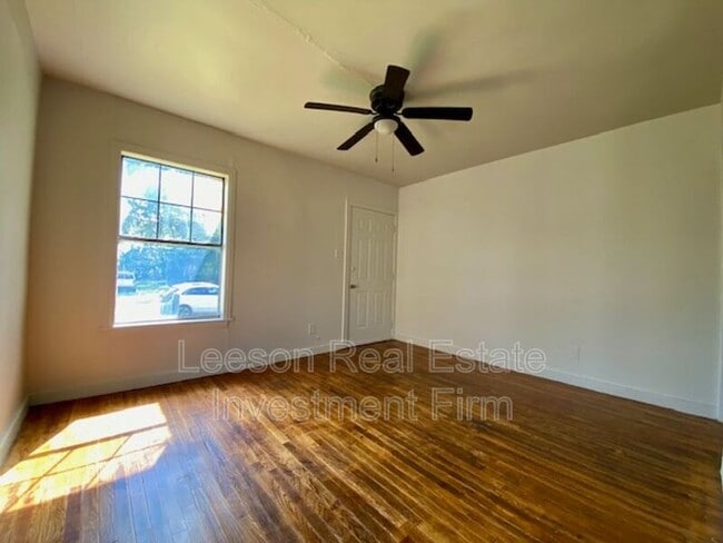Photo - 545 Wyche St