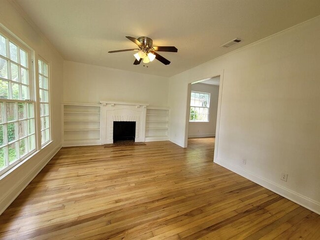 Photo - 2606 Canterbury St