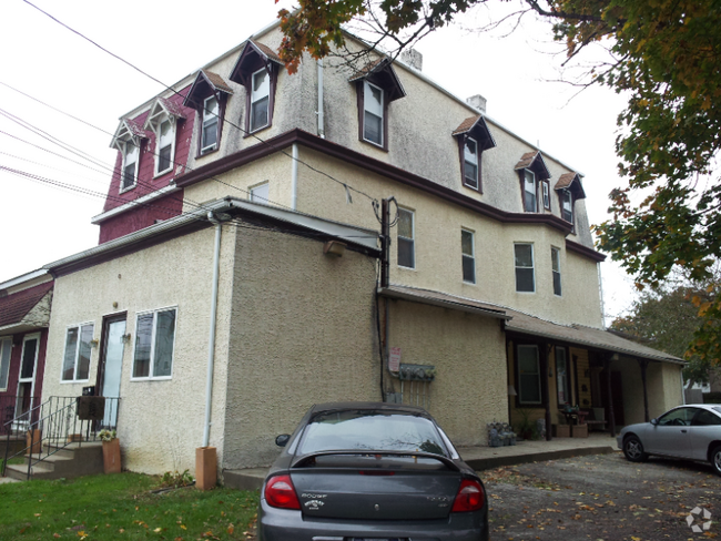 Building Photo - 240 Plymouth Ave Unit A 3rd fl Rental