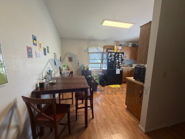 Photo - 3 Bed 2 Bath Townhome with Garage