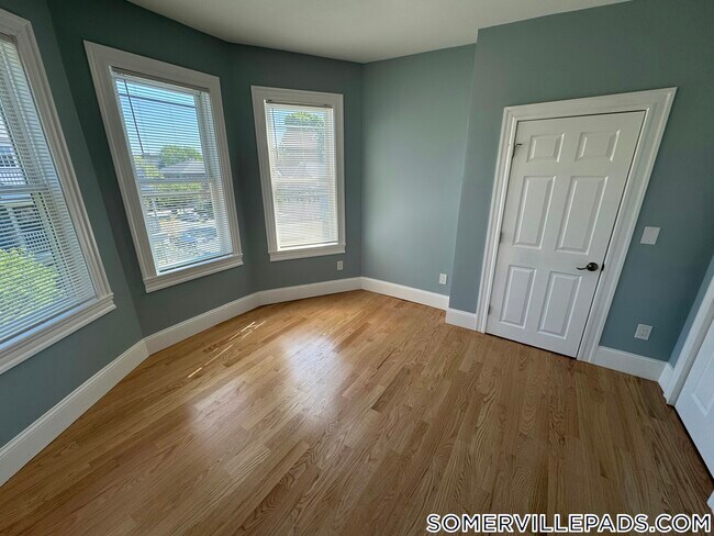 Photo - 29 Cameron Ave Unidad 3