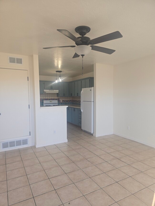 Photo - 1719 Siri Dharma Ct Unidad A