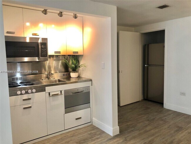 Photo - 801 Brickell Bay Dr Unit 1166