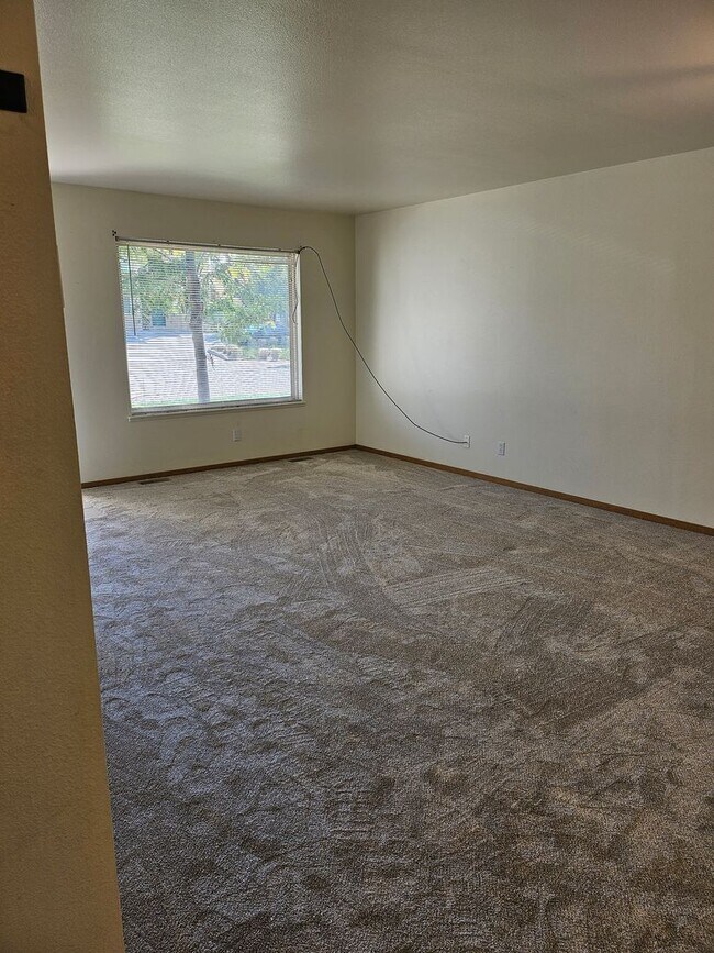 Photo - 931 Village Cir Apartment Unit A