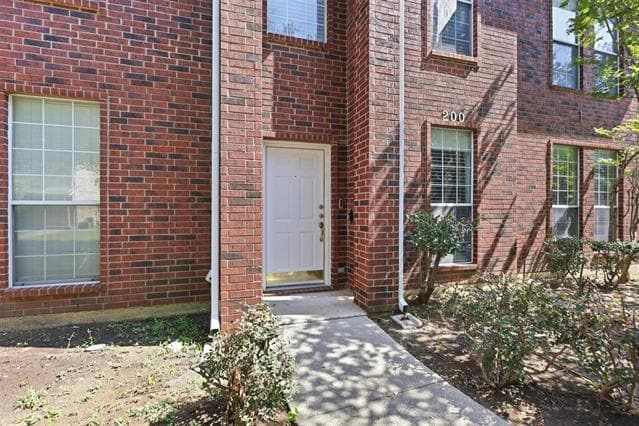 Photo - 121 Wildwood Ct