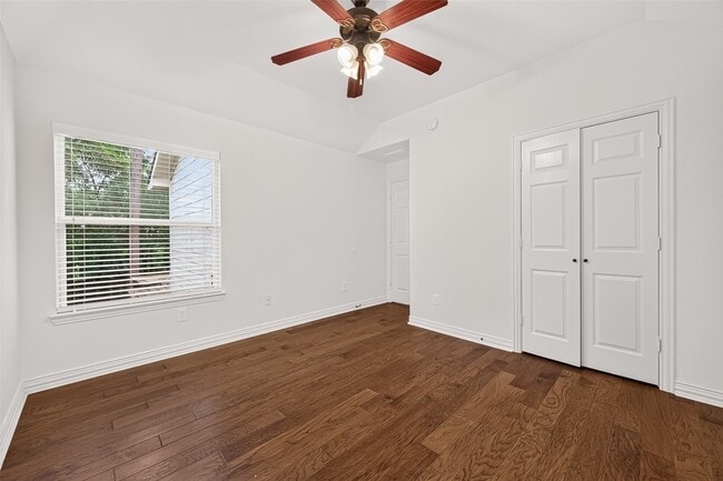 Photo - 18 Petal Park Pl