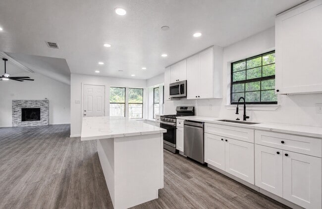 Photo - 816 Glen Hollow Dr