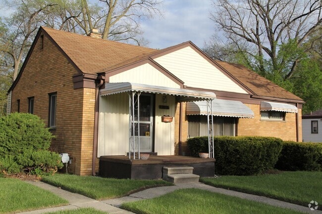 Building Photo - 21131 Ridgedale St Rental