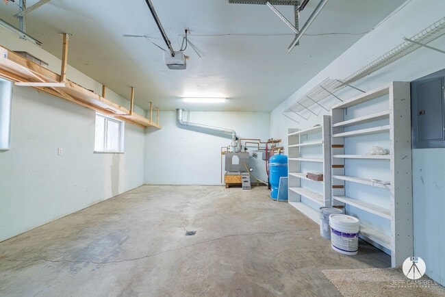 Building Photo - 1100 W Nugget Ave Unit B