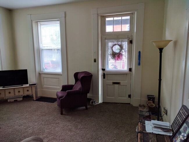 Building Photo - 418 Wayne Street Unit 1st Floor Rental