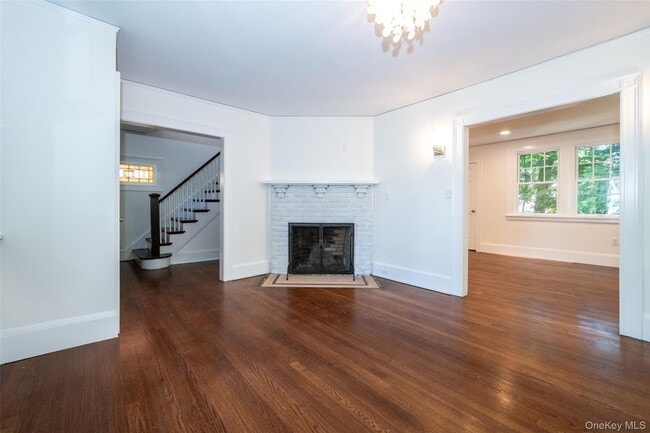 Photo - 162 Rockingstone Ave