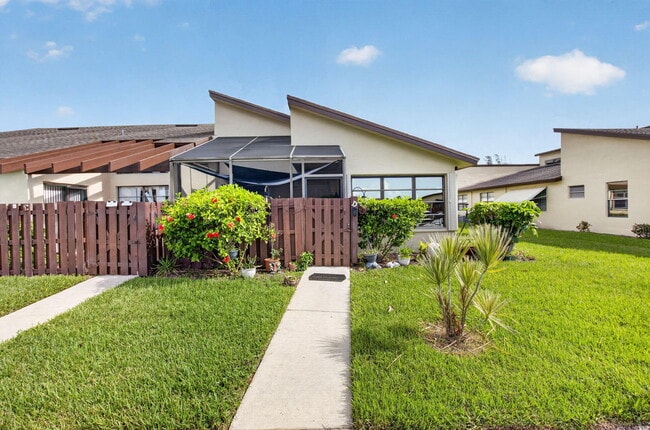 Building Photo - 13953 Nesting Way Unit D